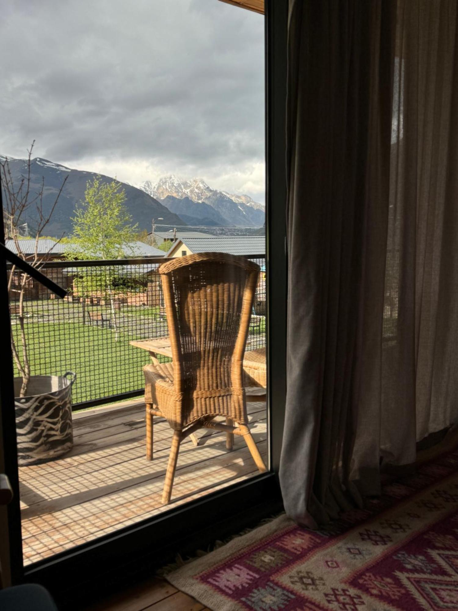 Green Sheep Hotel Kasbegi Buitenkant foto