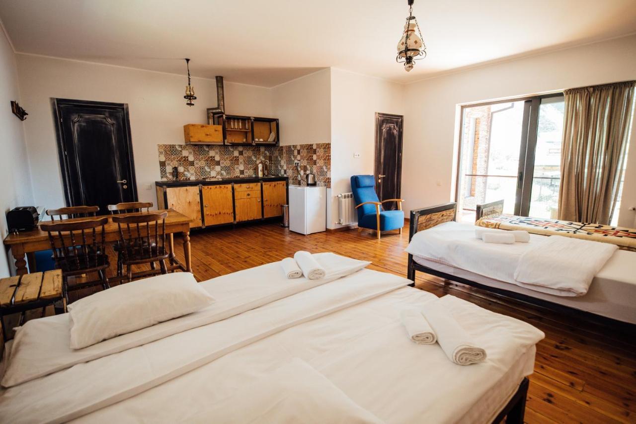 Green Sheep Hotel Kasbegi Buitenkant foto