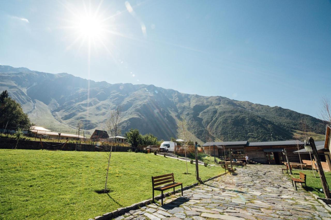 Green Sheep Hotel Kasbegi Buitenkant foto
